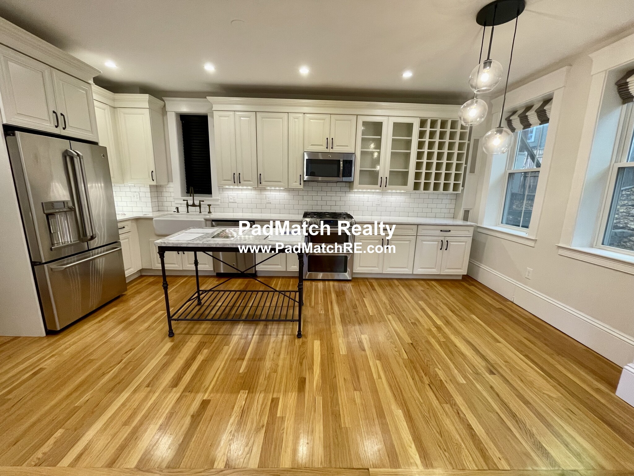 640 Washington St, Washington Square