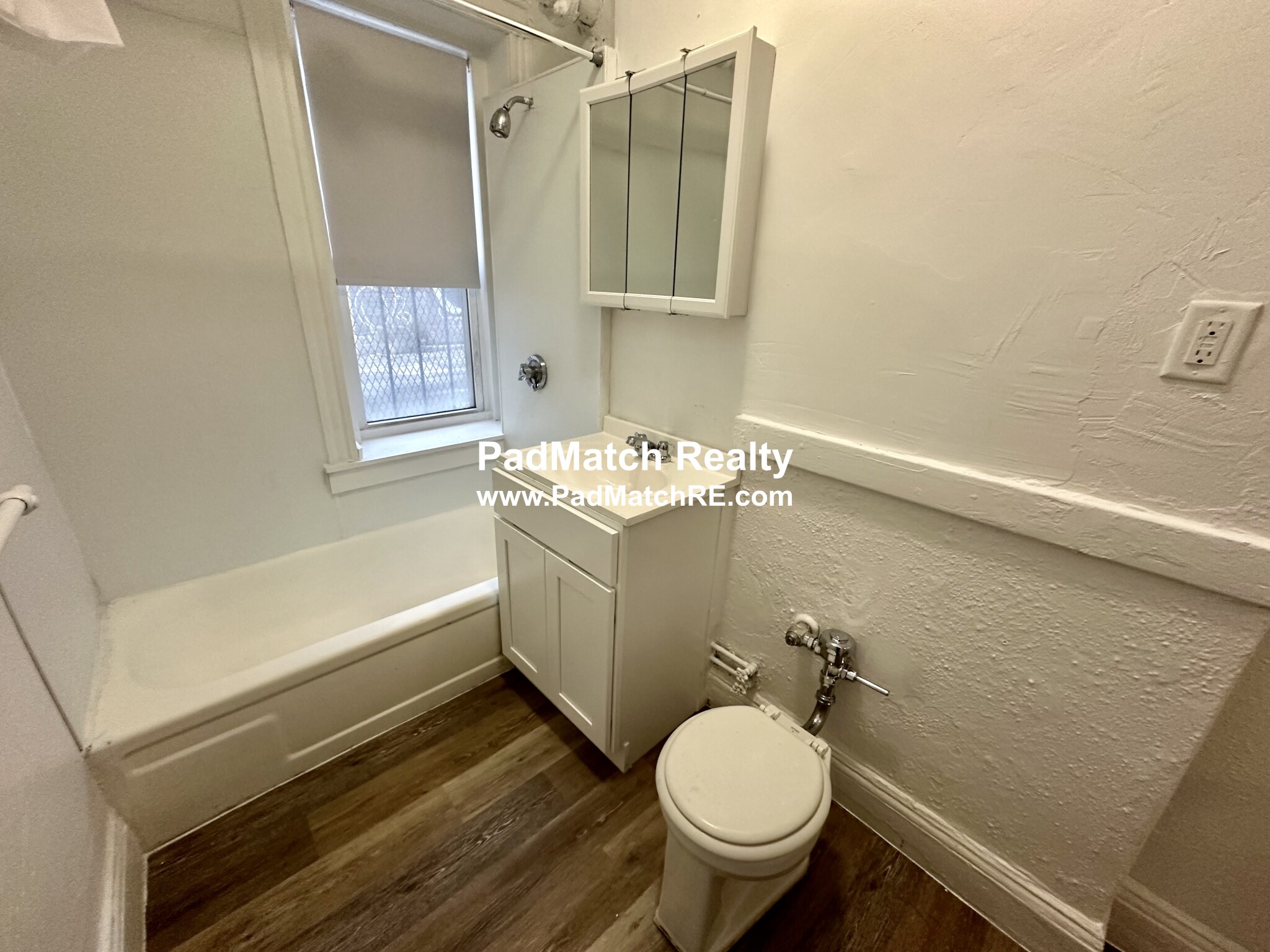 1185 Boylston St, Fenway