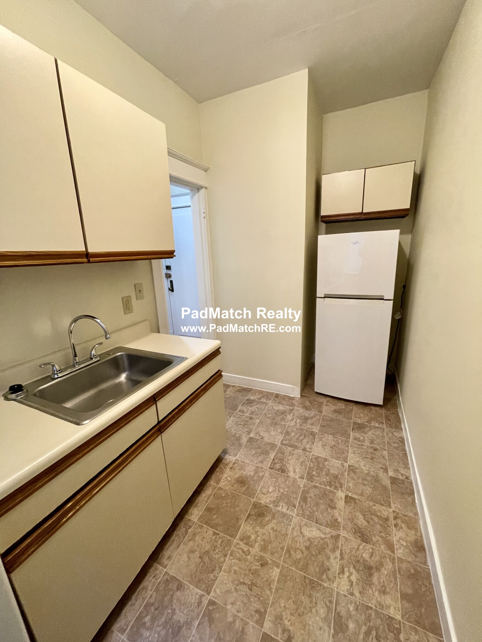Photo 8 of 68 Woodstock Ave. Unit 4