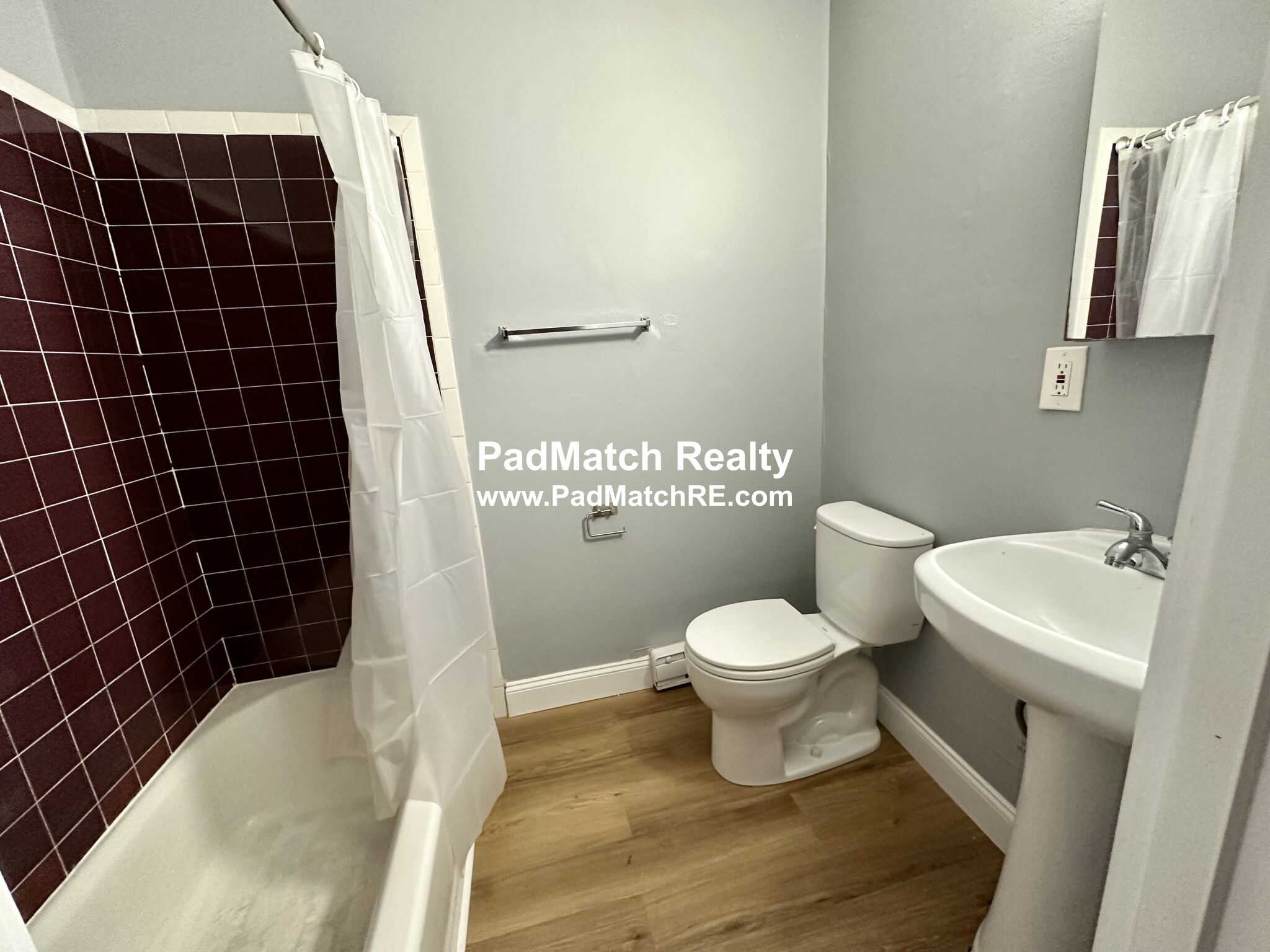 894 Huntington Ave, Mission Hill