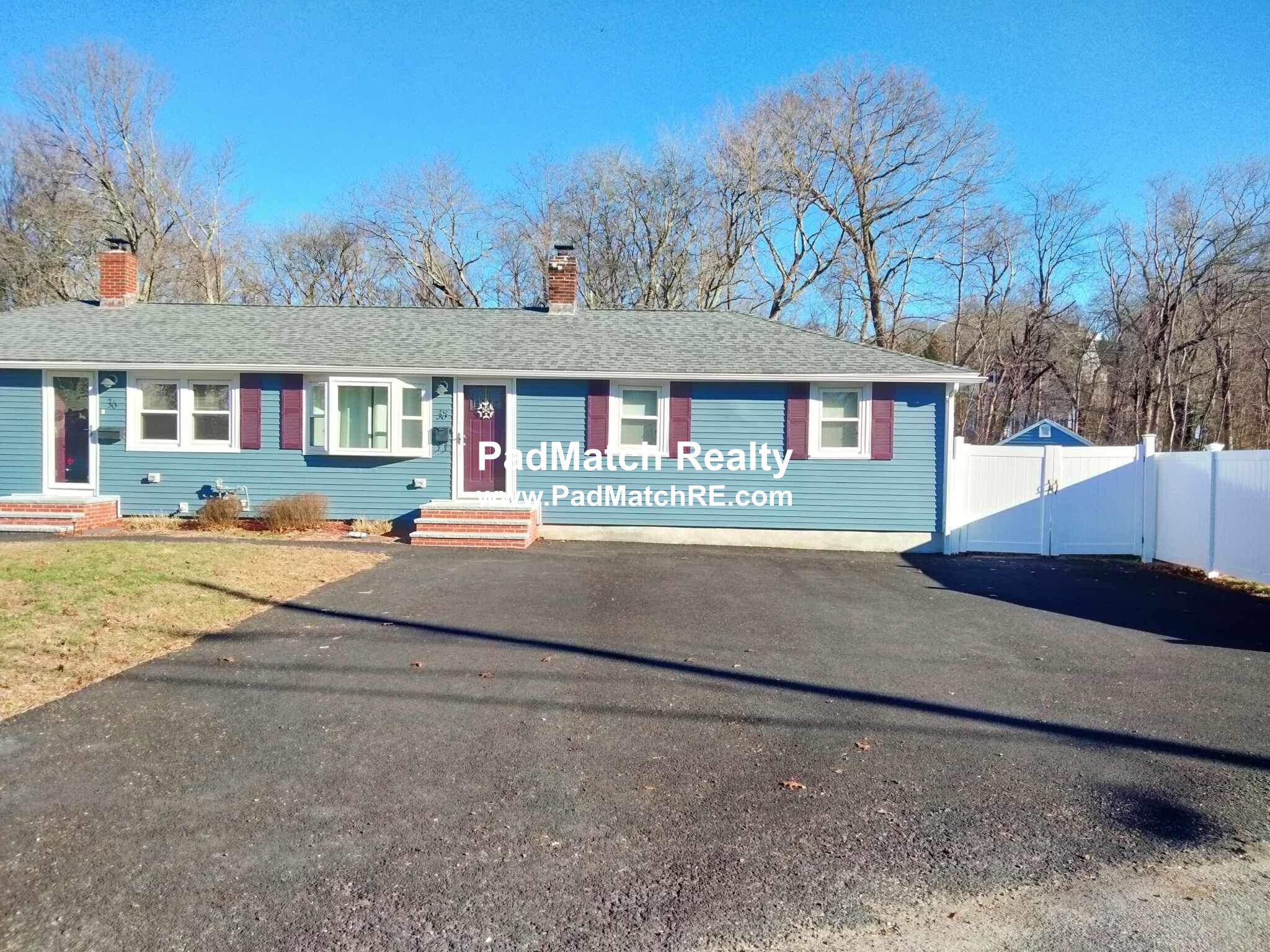 38 Rhodes Cir, Hingham