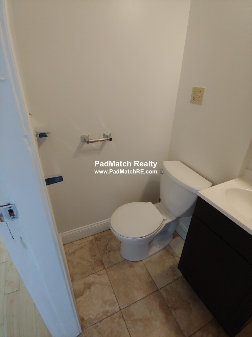 70 Joy St, Beacon Hill