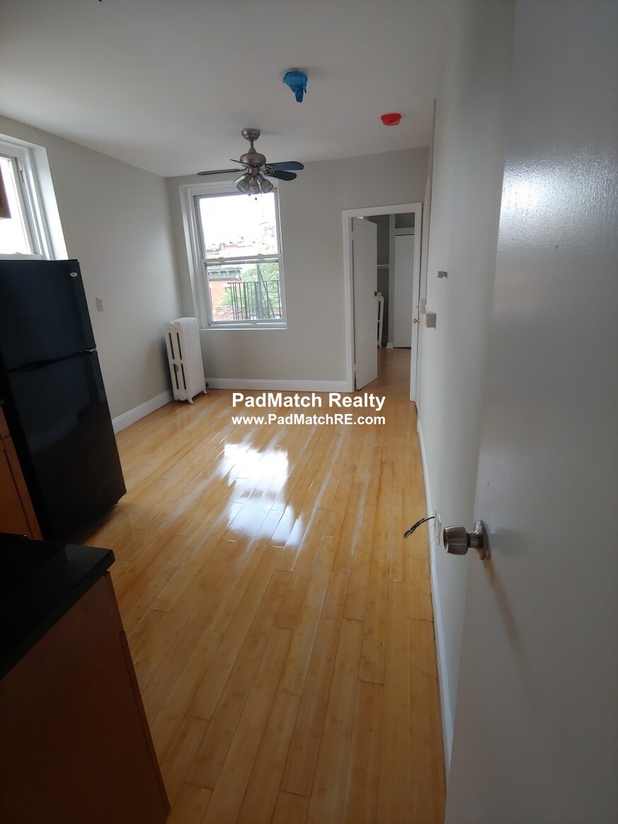 70 Joy St, Beacon Hill