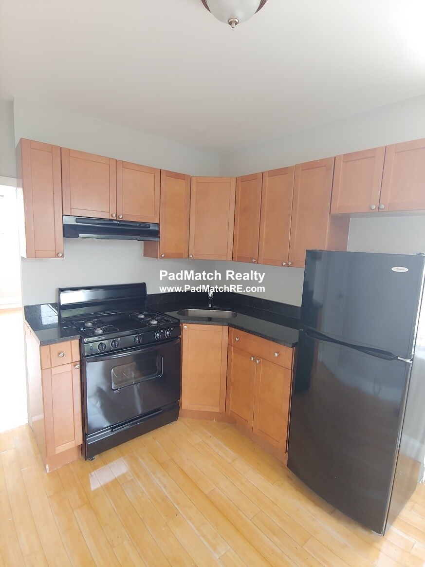 70 Joy St, Beacon Hill