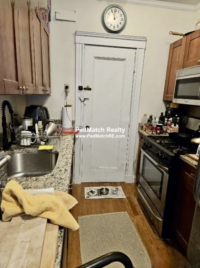 1949 Commonwealth Ave, Brighton