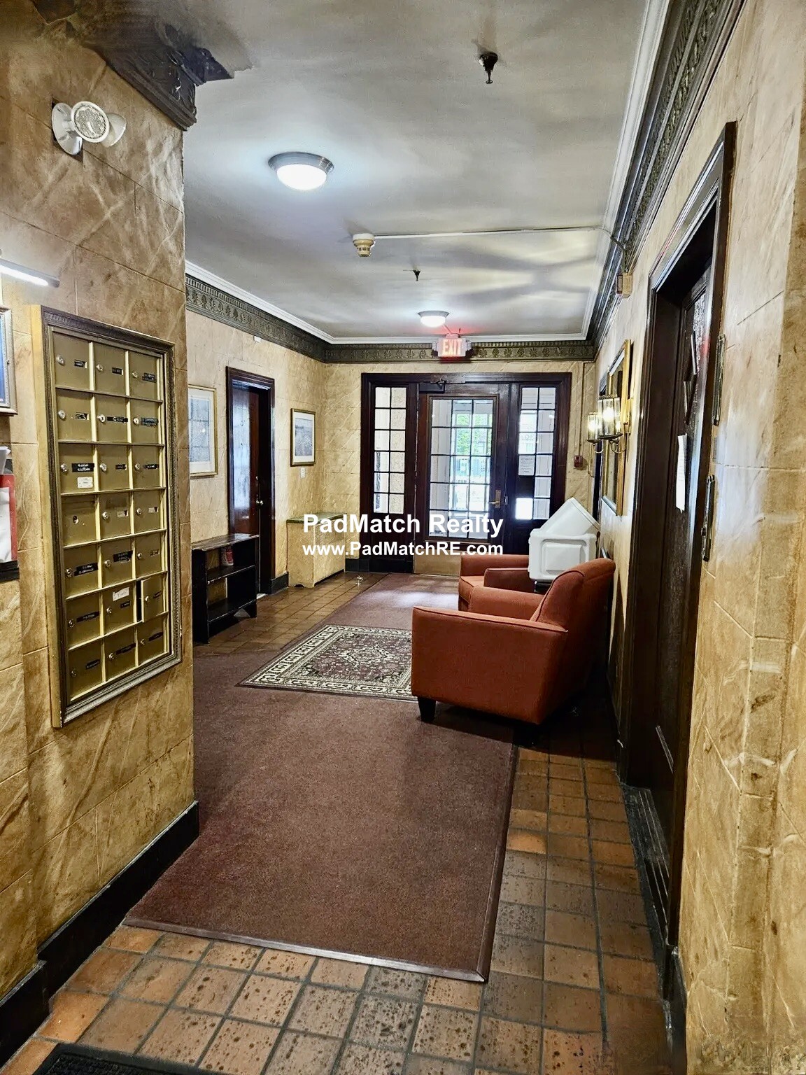 1949 Commonwealth Ave, Brighton