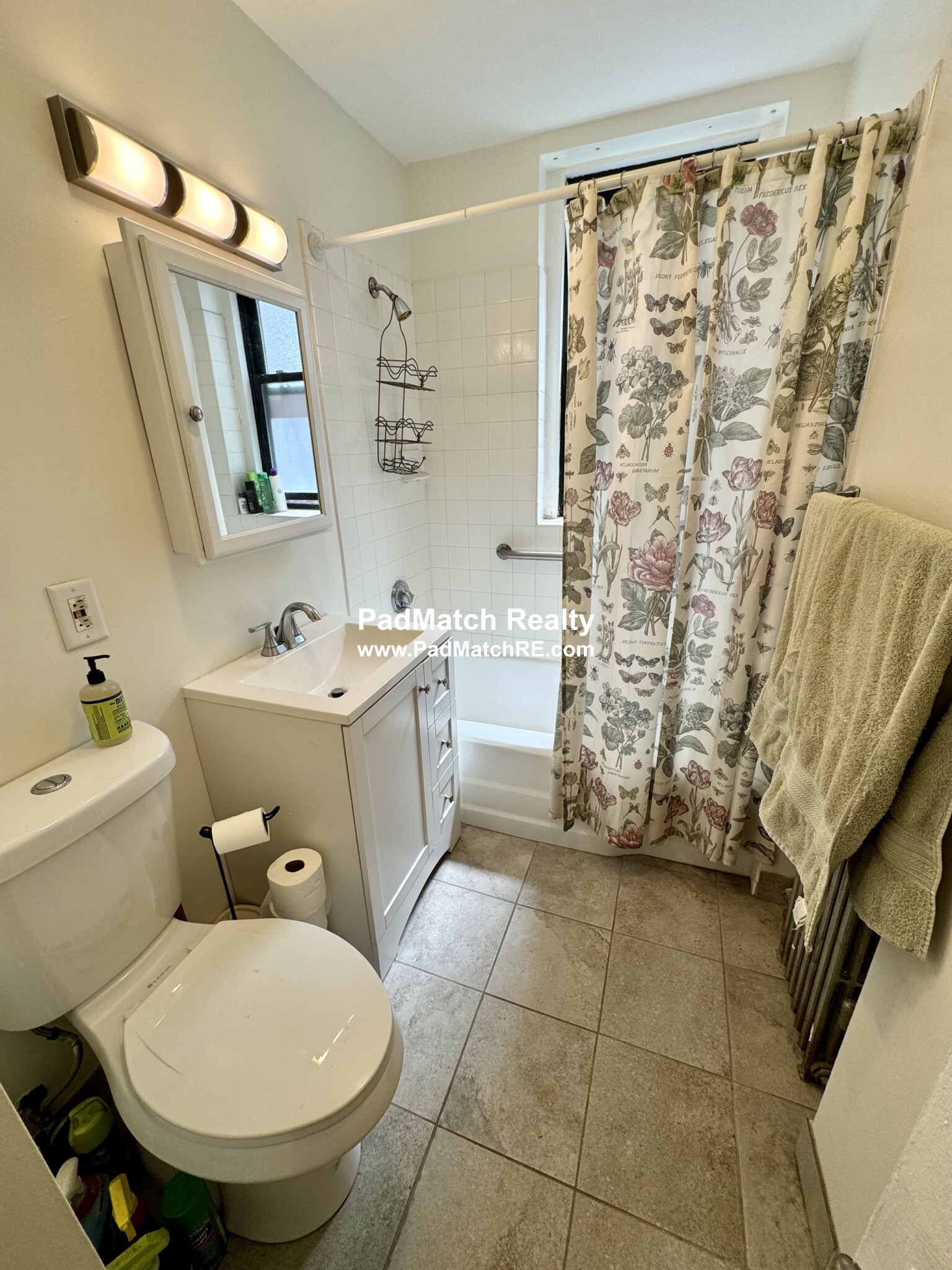 1404 Commonwealth Ave, Brighton