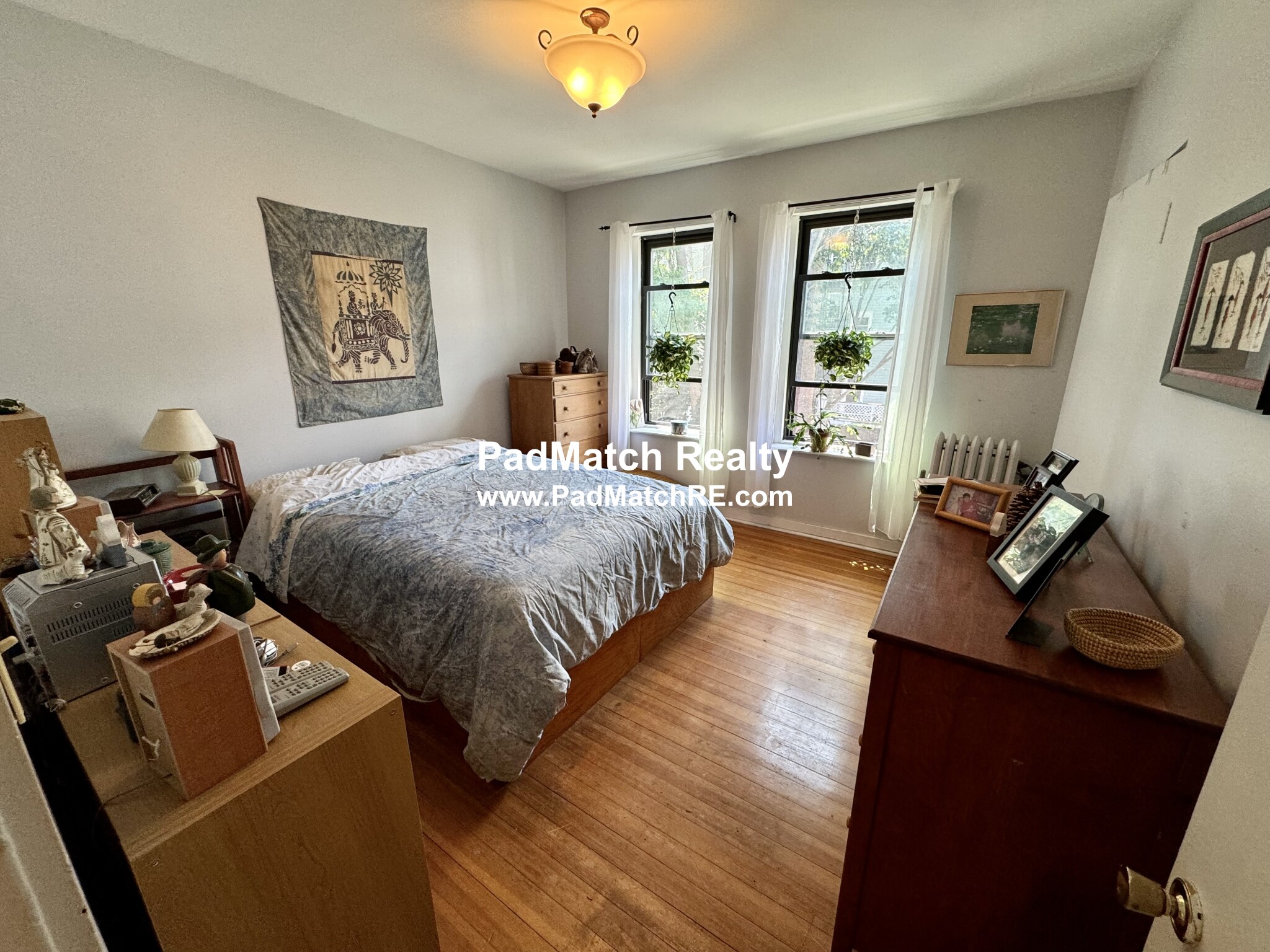 1404 Commonwealth Ave, Brighton