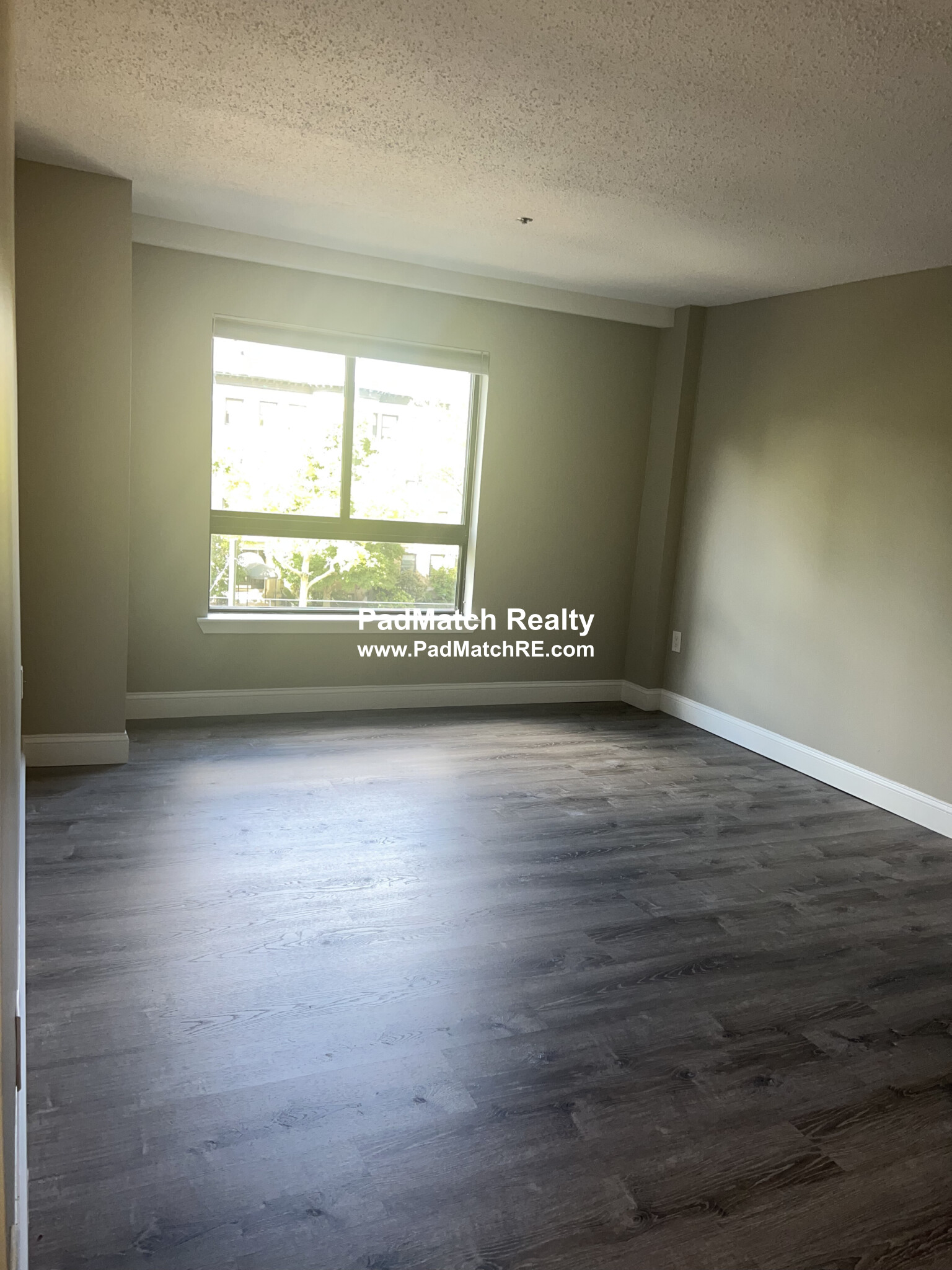 1111 Beacon St, Longwood