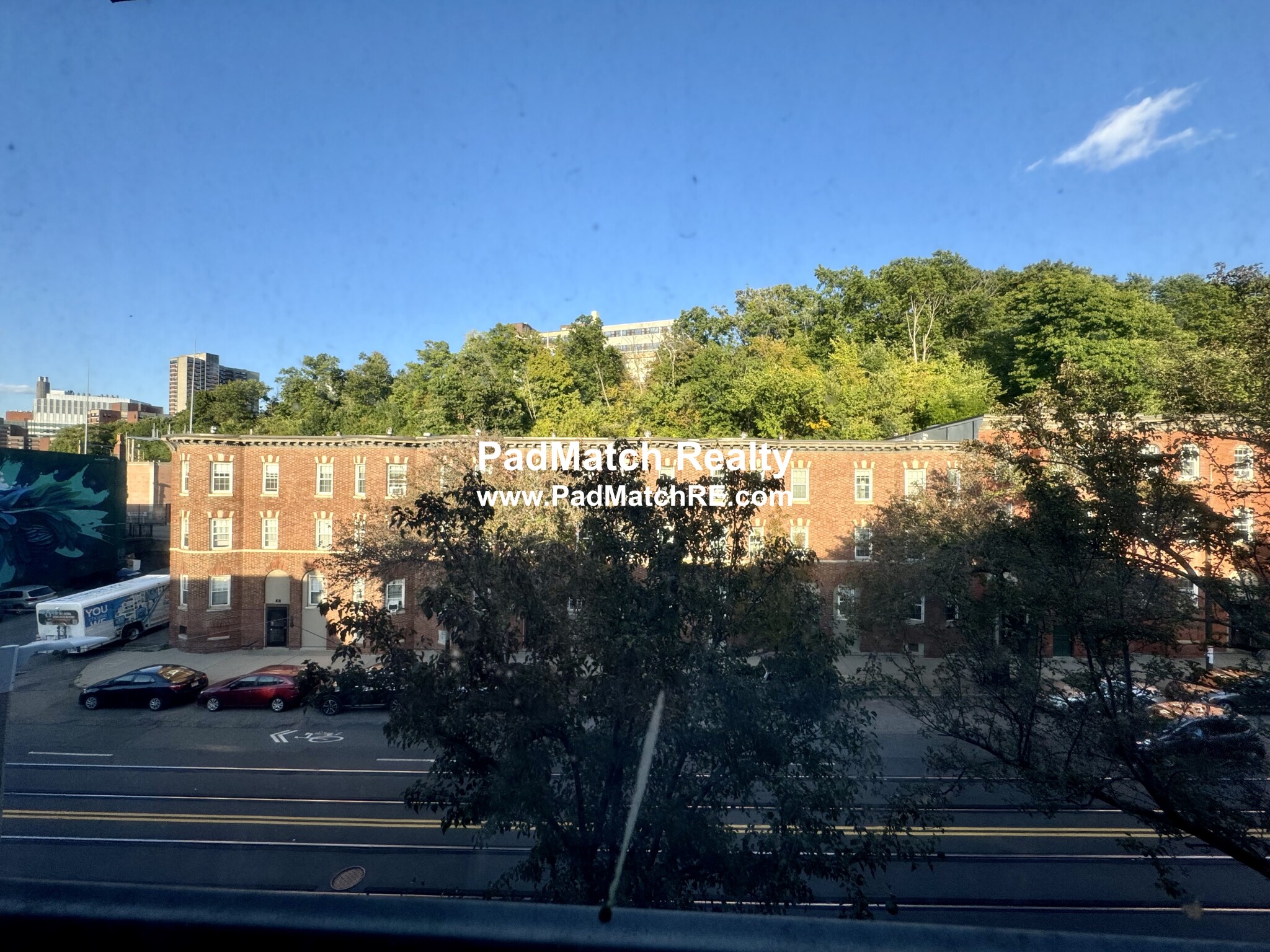 https://ygl-photos.s3.us-west-004.backblazeb2.com/8055W66dfc9f033781.jpg