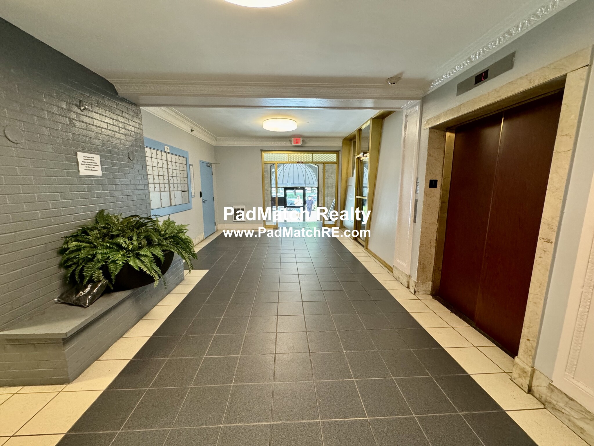 Photo 3 of 475 Commonwealth Ave. Unit 704