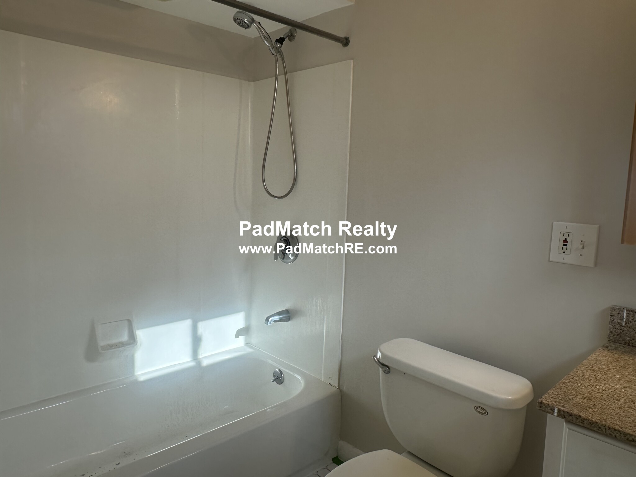 372 Bunker Hill St, Charlestown