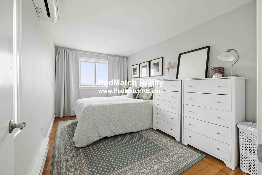 372 Bunker Hill St, Charlestown