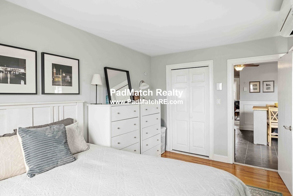 372 Bunker Hill St, Charlestown