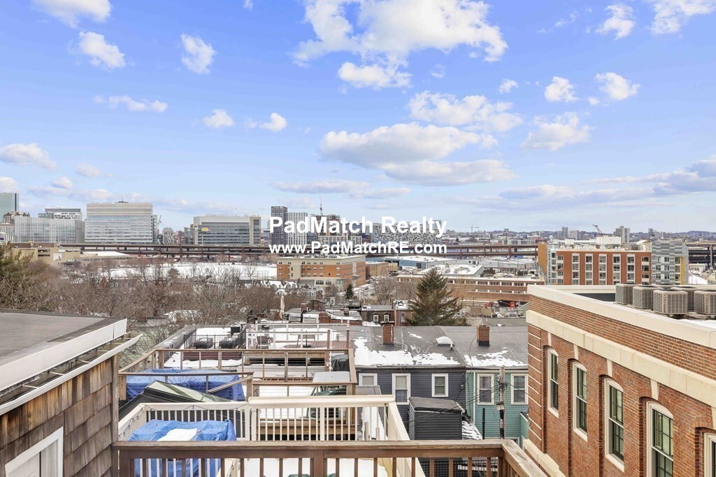 372 Bunker Hill St, Charlestown