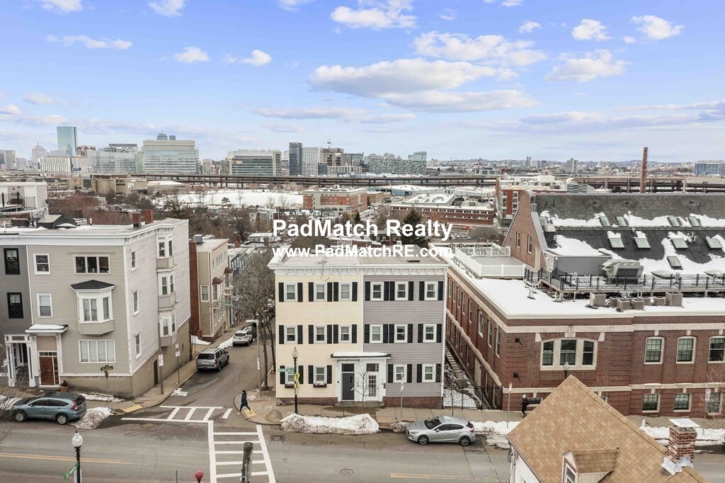 372 Bunker Hill St, Charlestown