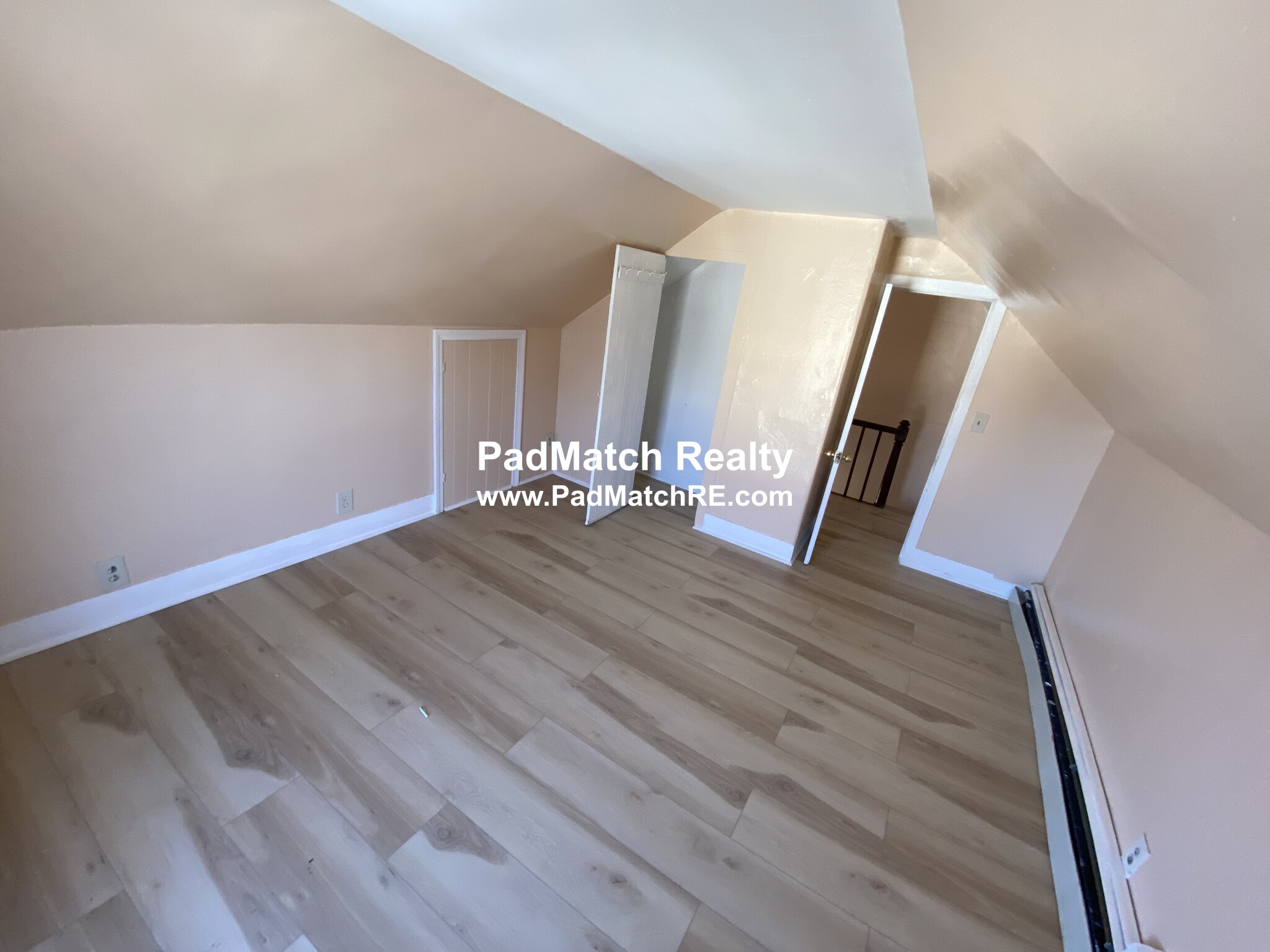 1073 River St. — Hyde Park