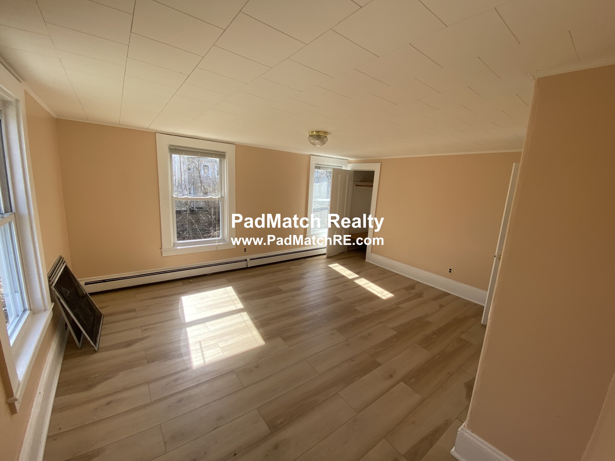 1073 River St. — Hyde Park