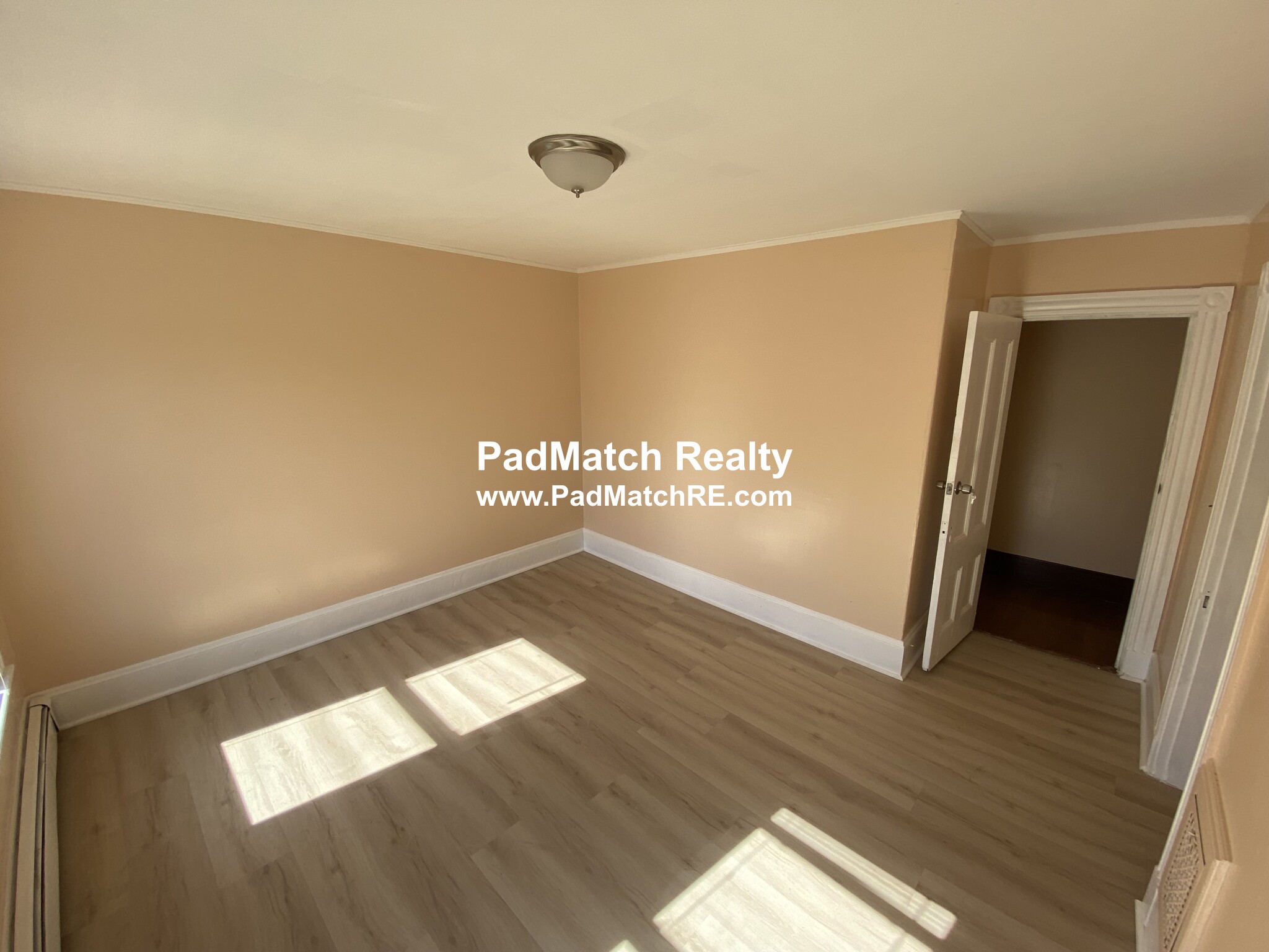 1073 River St. — Hyde Park