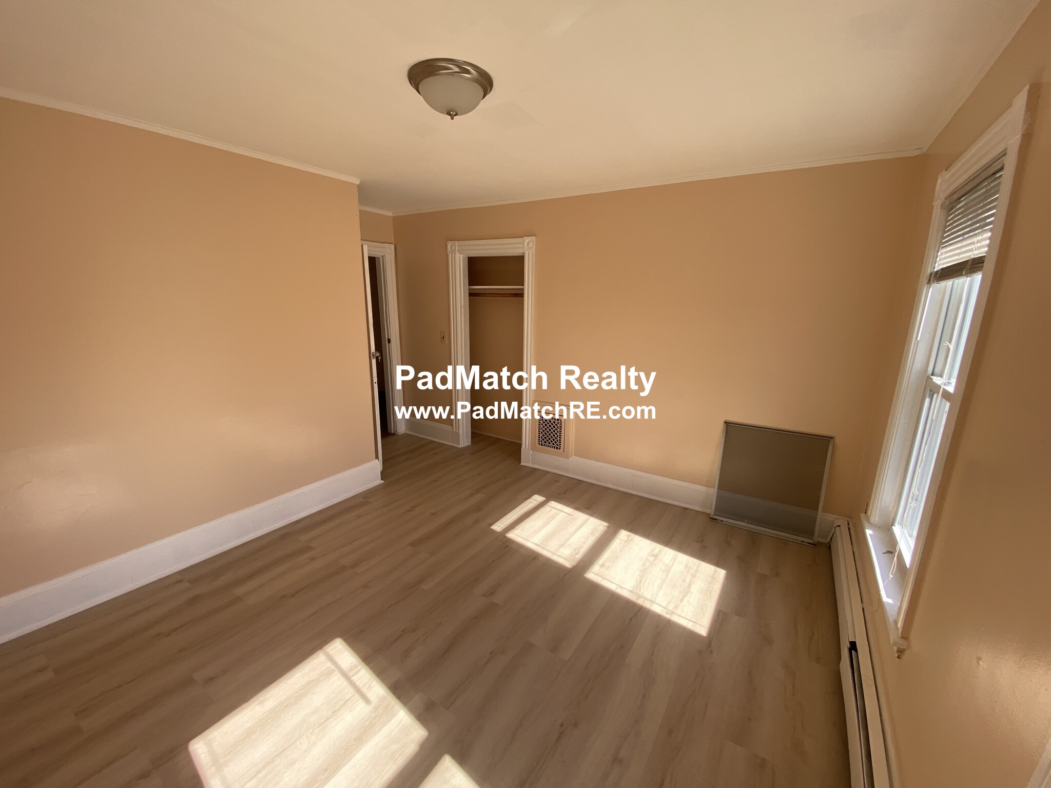 1073 River St. — Hyde Park