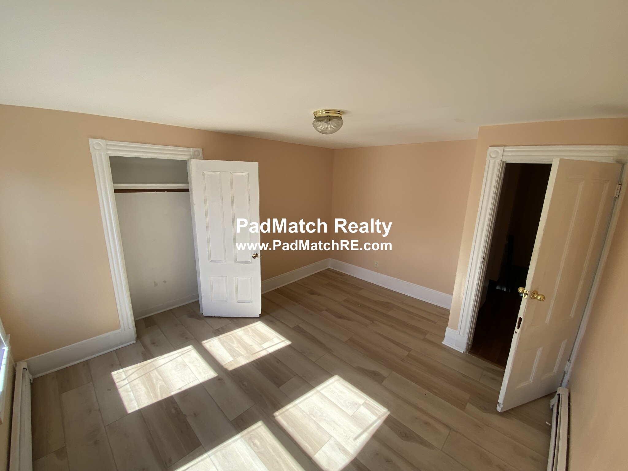 1073 River St. — Hyde Park