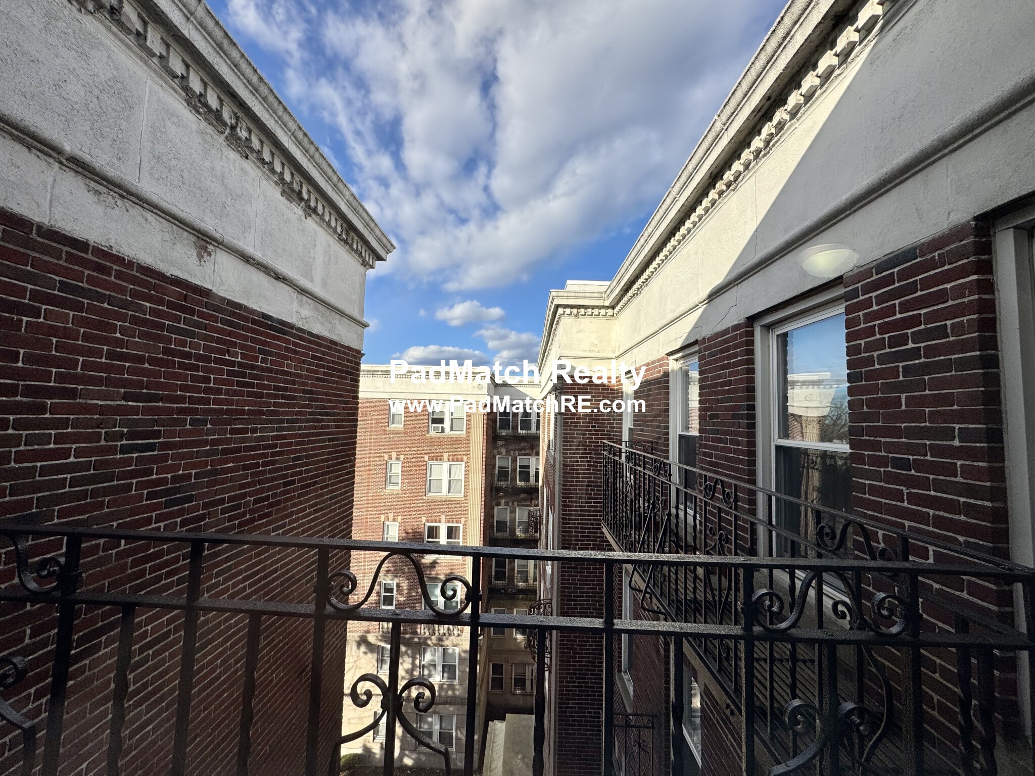 https://ygl-photos.s3.us-west-004.backblazeb2.com/8055W67e646b30ec57.jpg