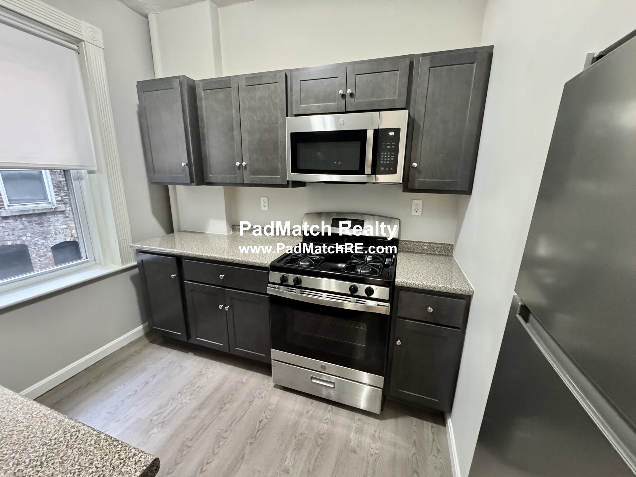 Photo 11 of 75 Chester St. Unit 4