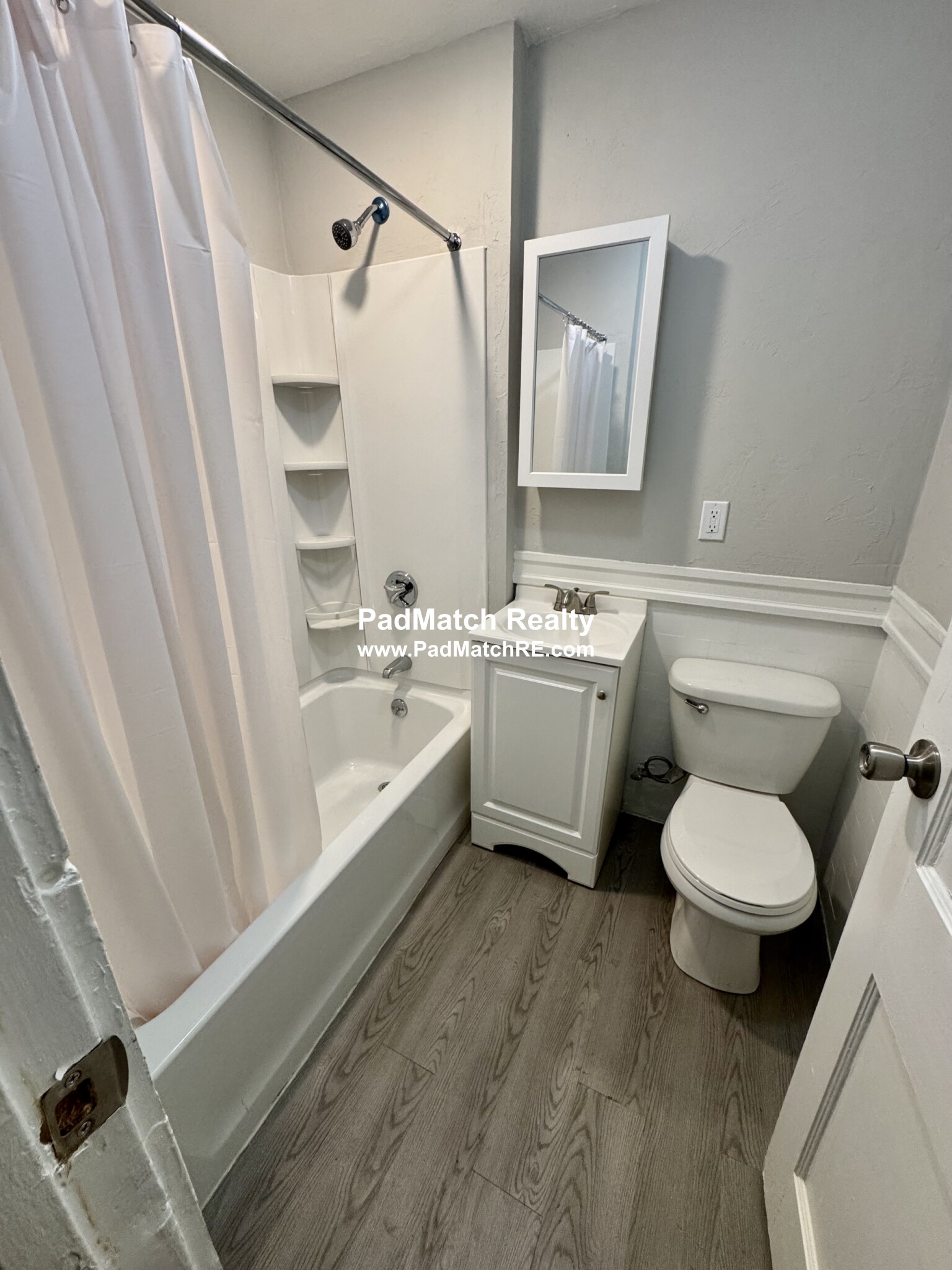 Photo 14 of 75 Chester St. Unit 4