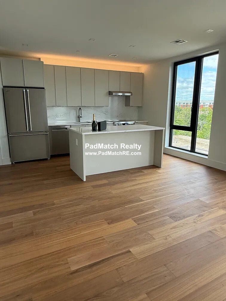 1515A Commonwealth Ave. Unit 506, Boston