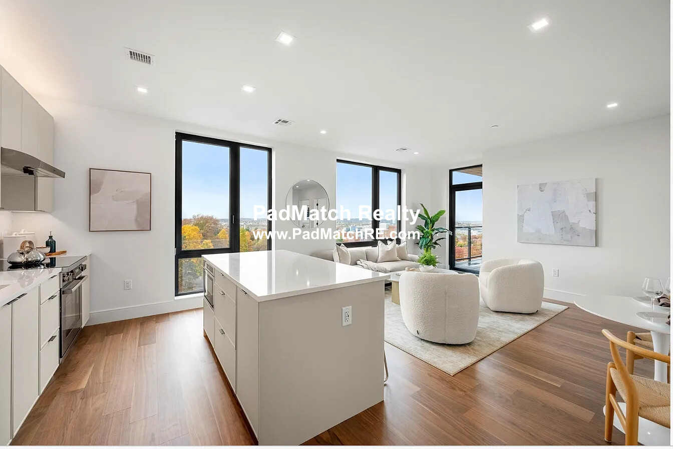Photo 4 of 1515A Commonwealth Ave. Unit 506