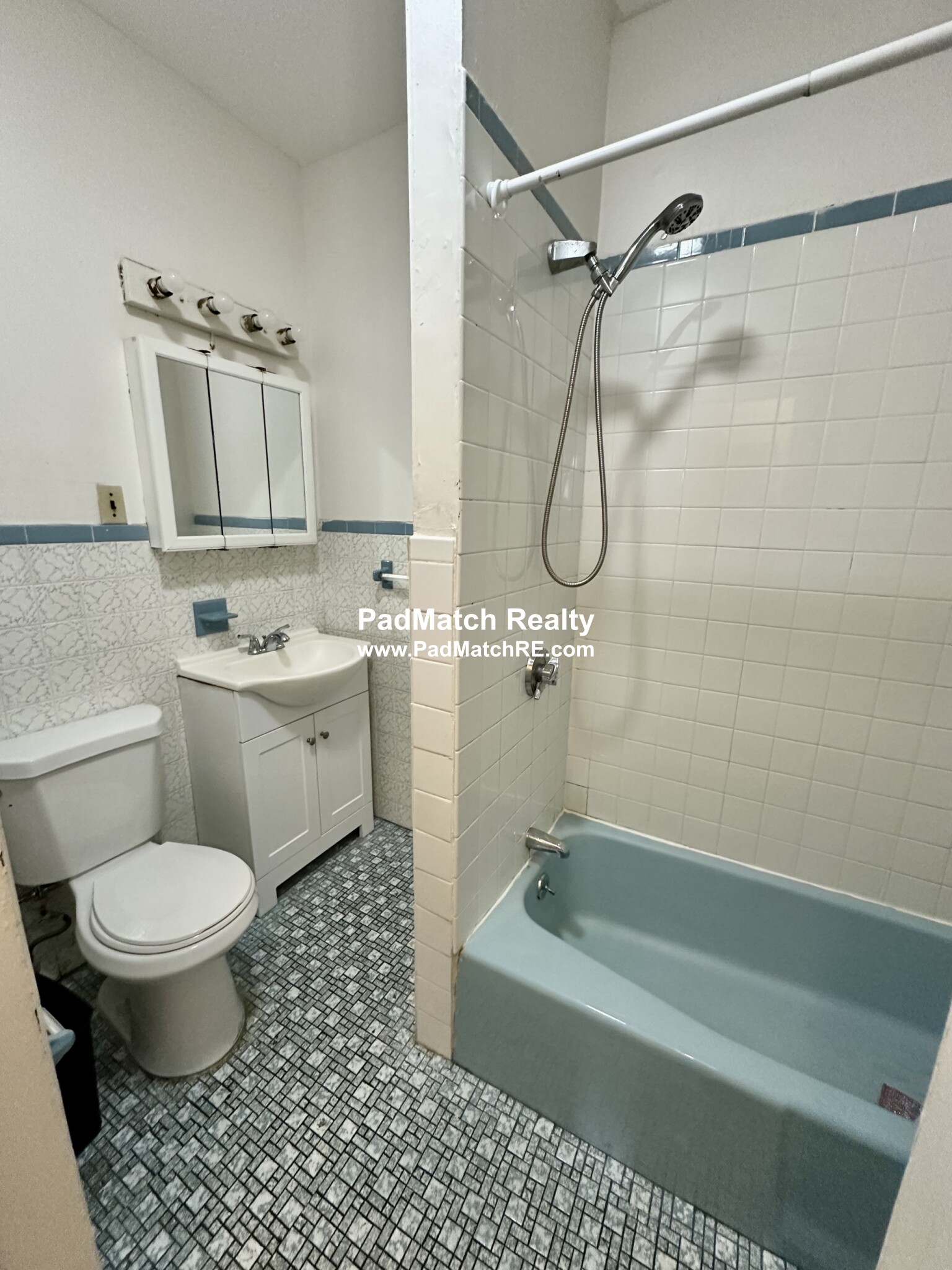 Photo 5 of 1905 Beacon St. Unit 2F