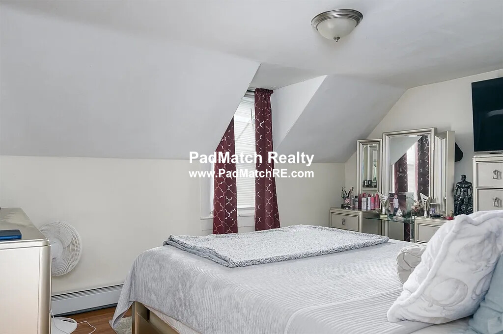 Photo 9 of 75 Crystal St. Unit 1