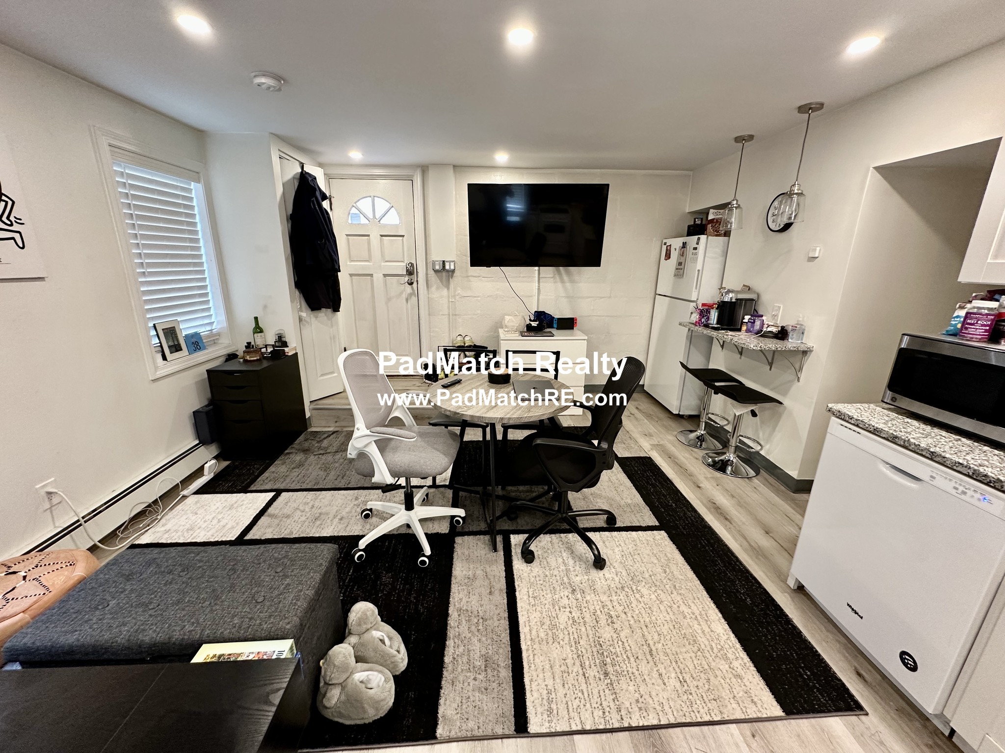 Photos of apartment on Boylston St.,Brookline MA 02446