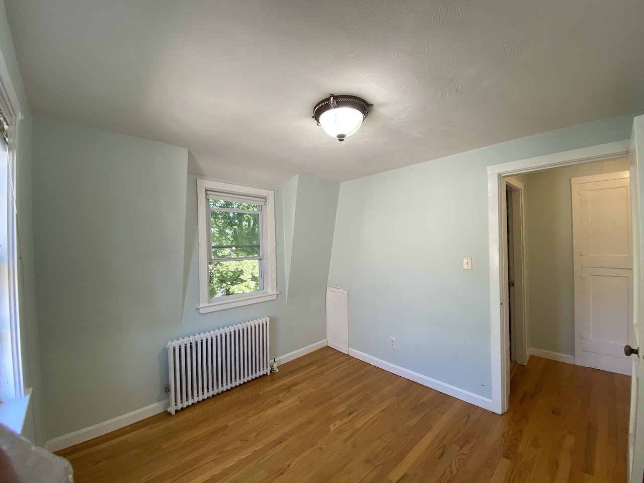 57 Oxford Ave, Belmont