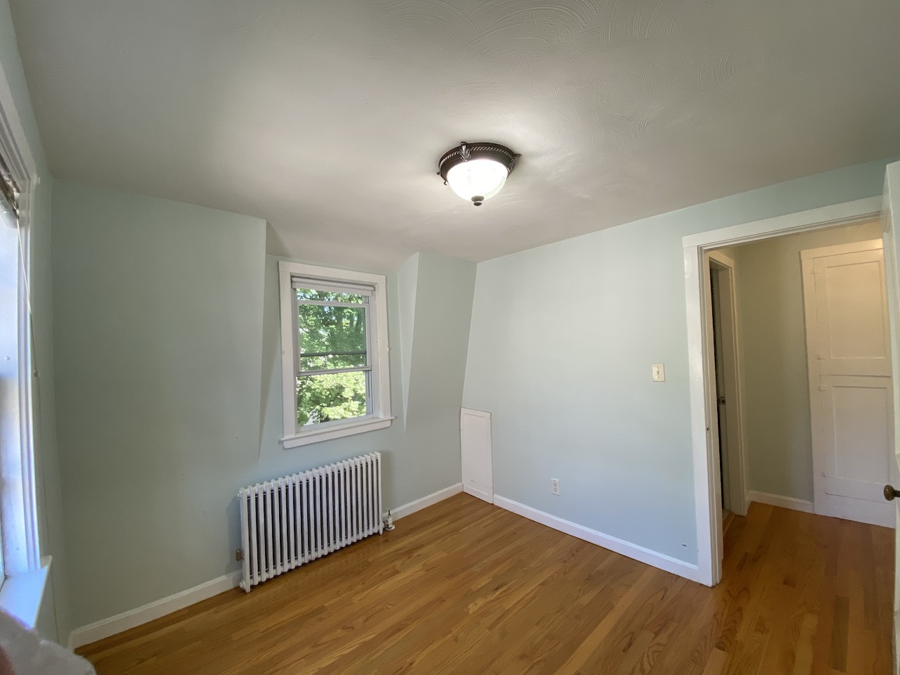 57 Oxford Ave, Belmont