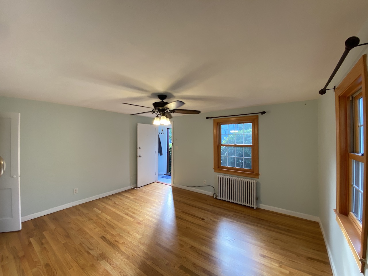 57 Oxford Ave, Belmont