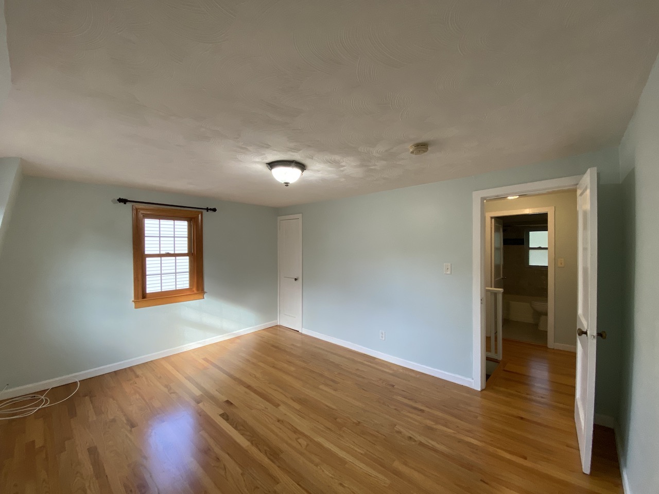 57 Oxford Ave, Belmont