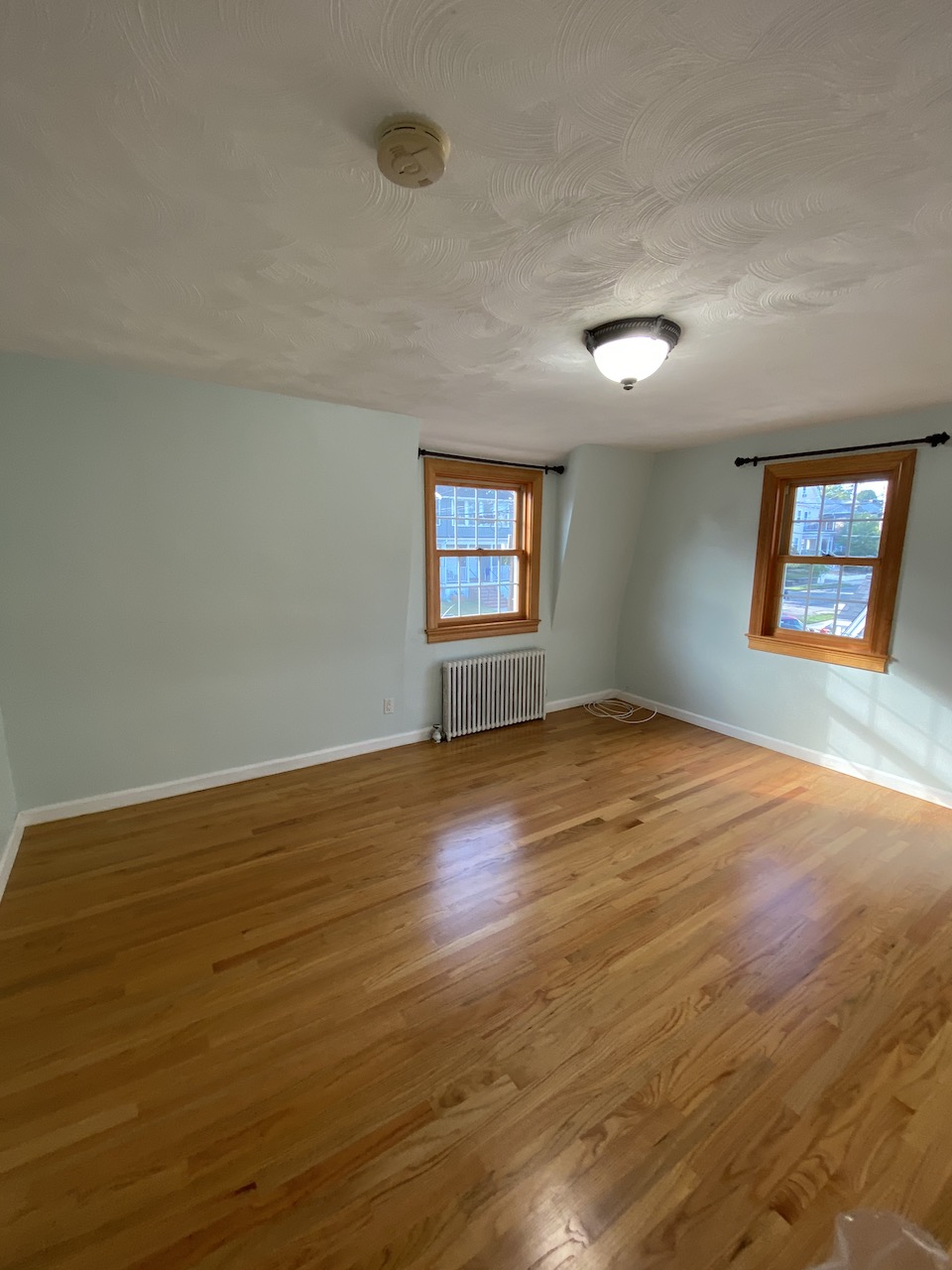 57 Oxford Ave, Belmont