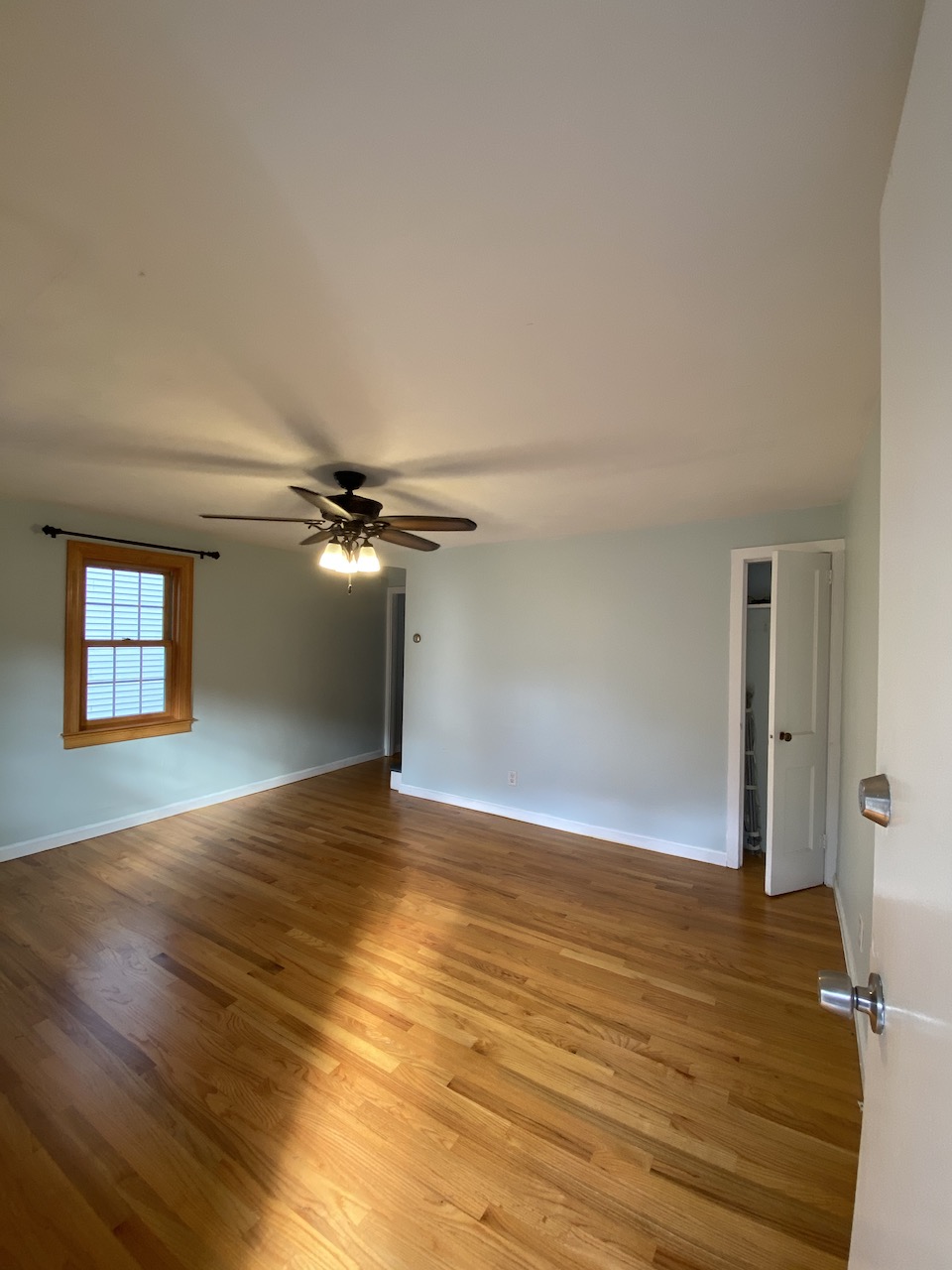 57 Oxford Ave, Belmont