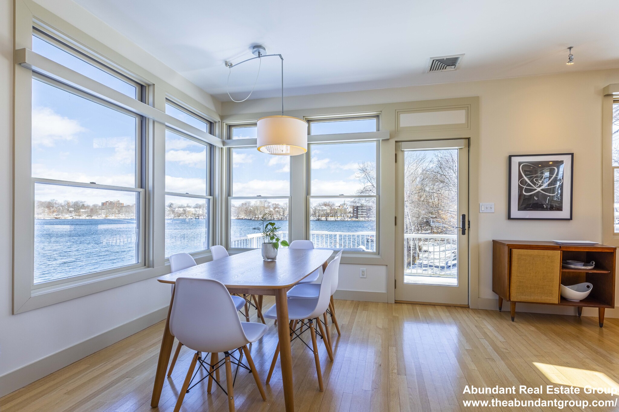 104 Spy Pond Pkwy, Arlington