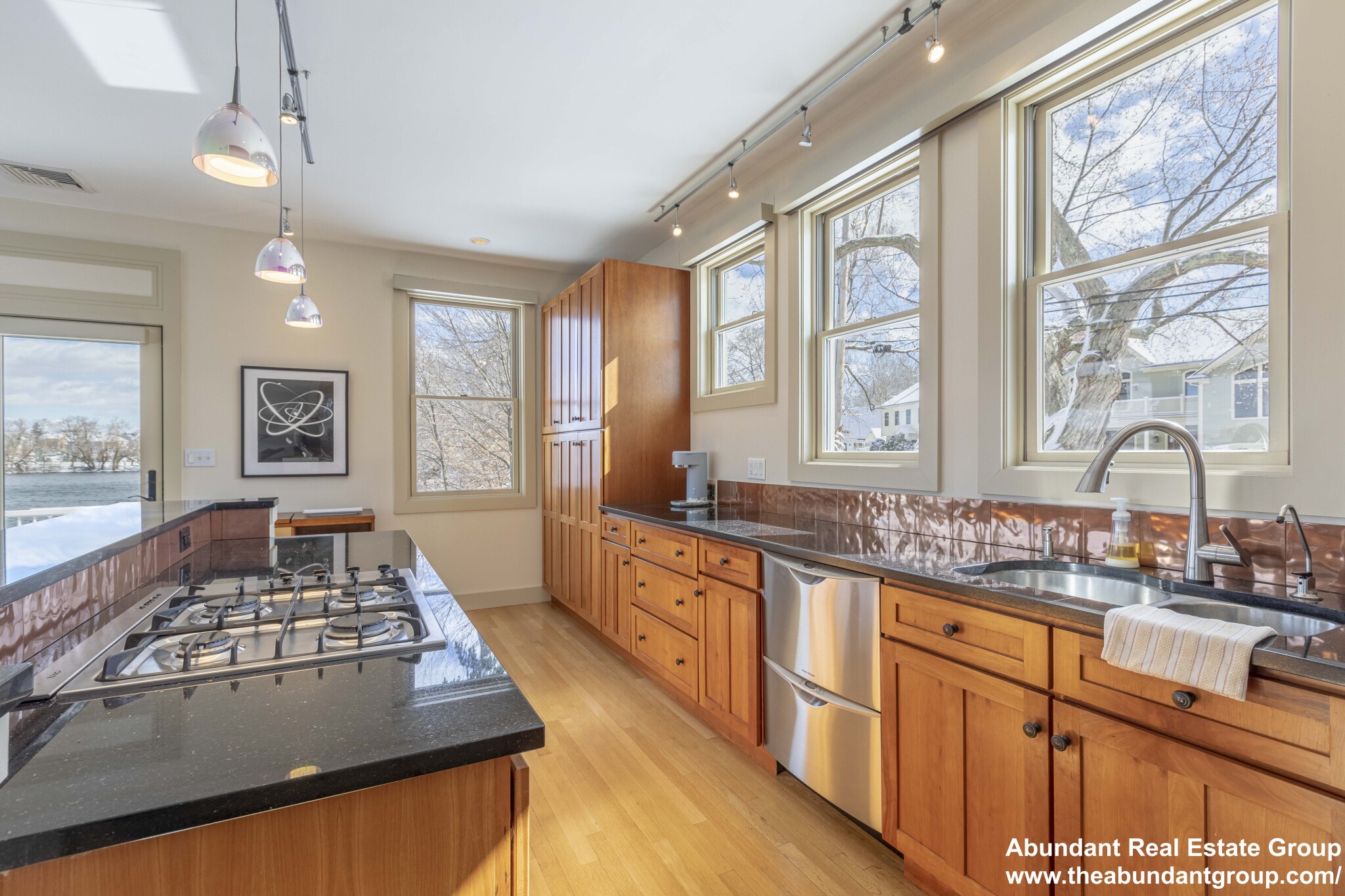 104 Spy Pond Pkwy, Arlington