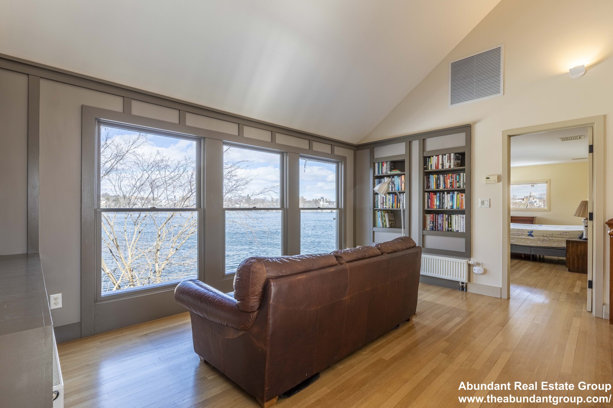 104 Spy Pond Pkwy, Arlington