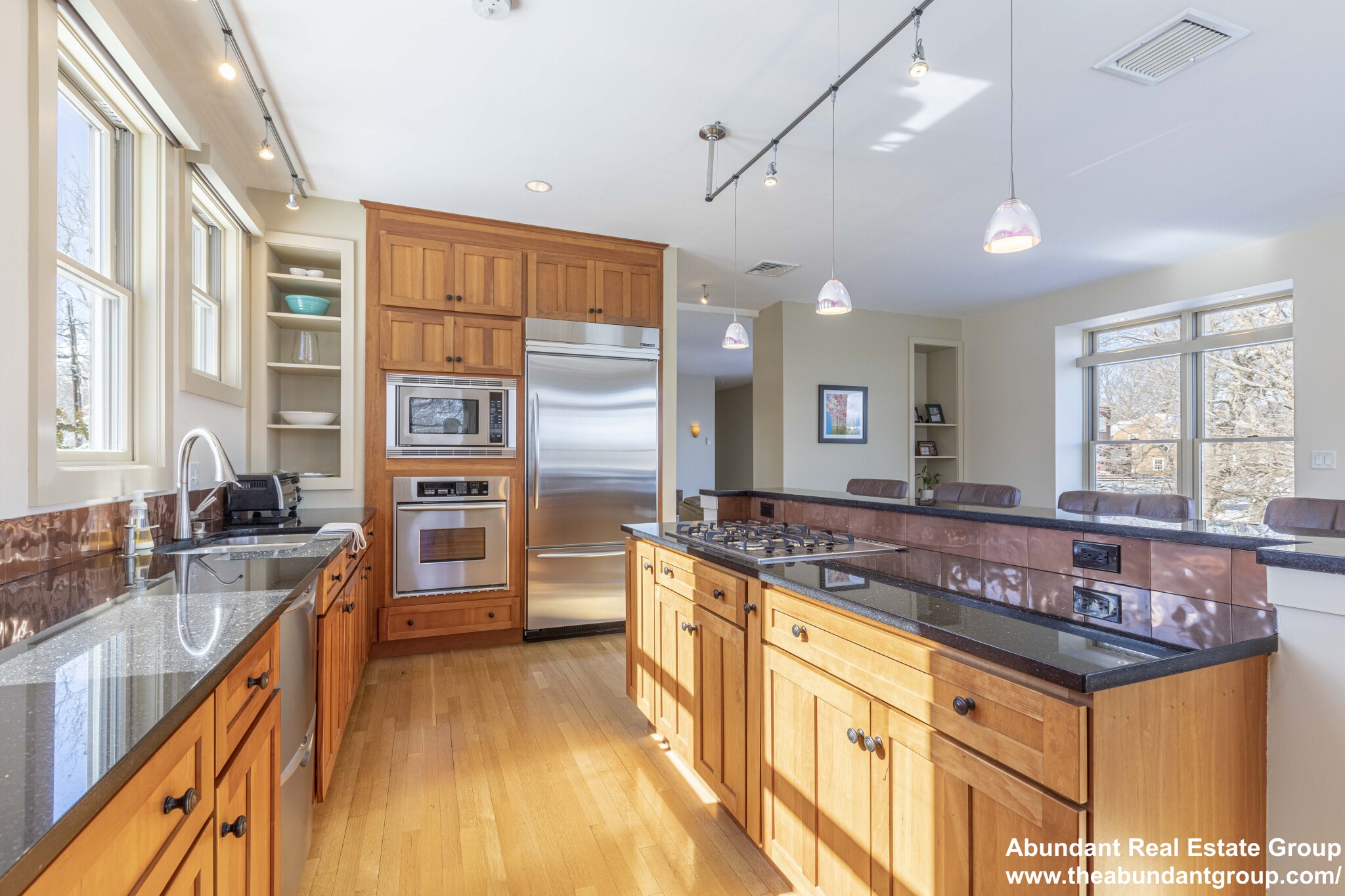 104 Spy Pond Pkwy, Arlington