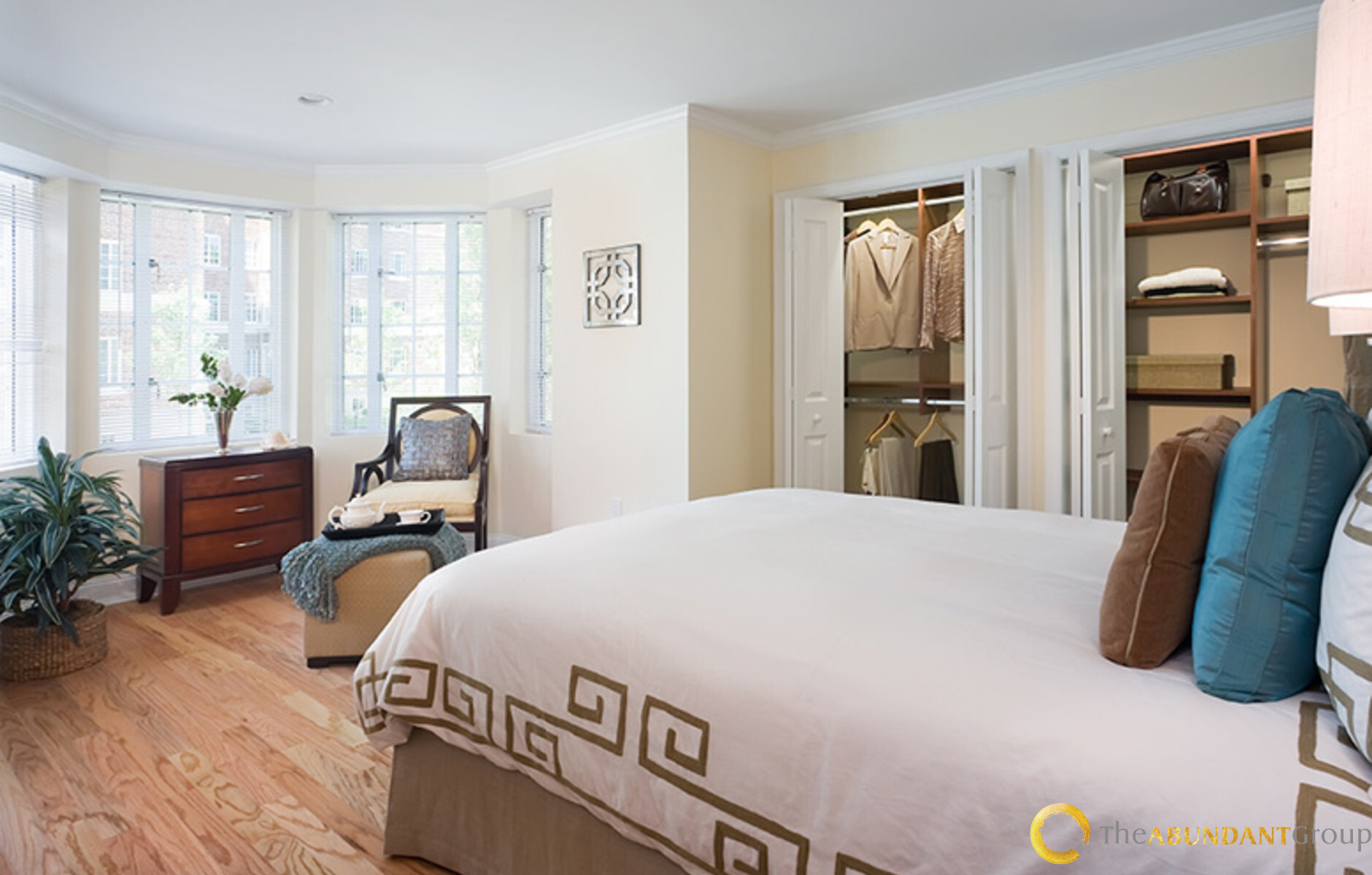 20 Chapel St, Longwood