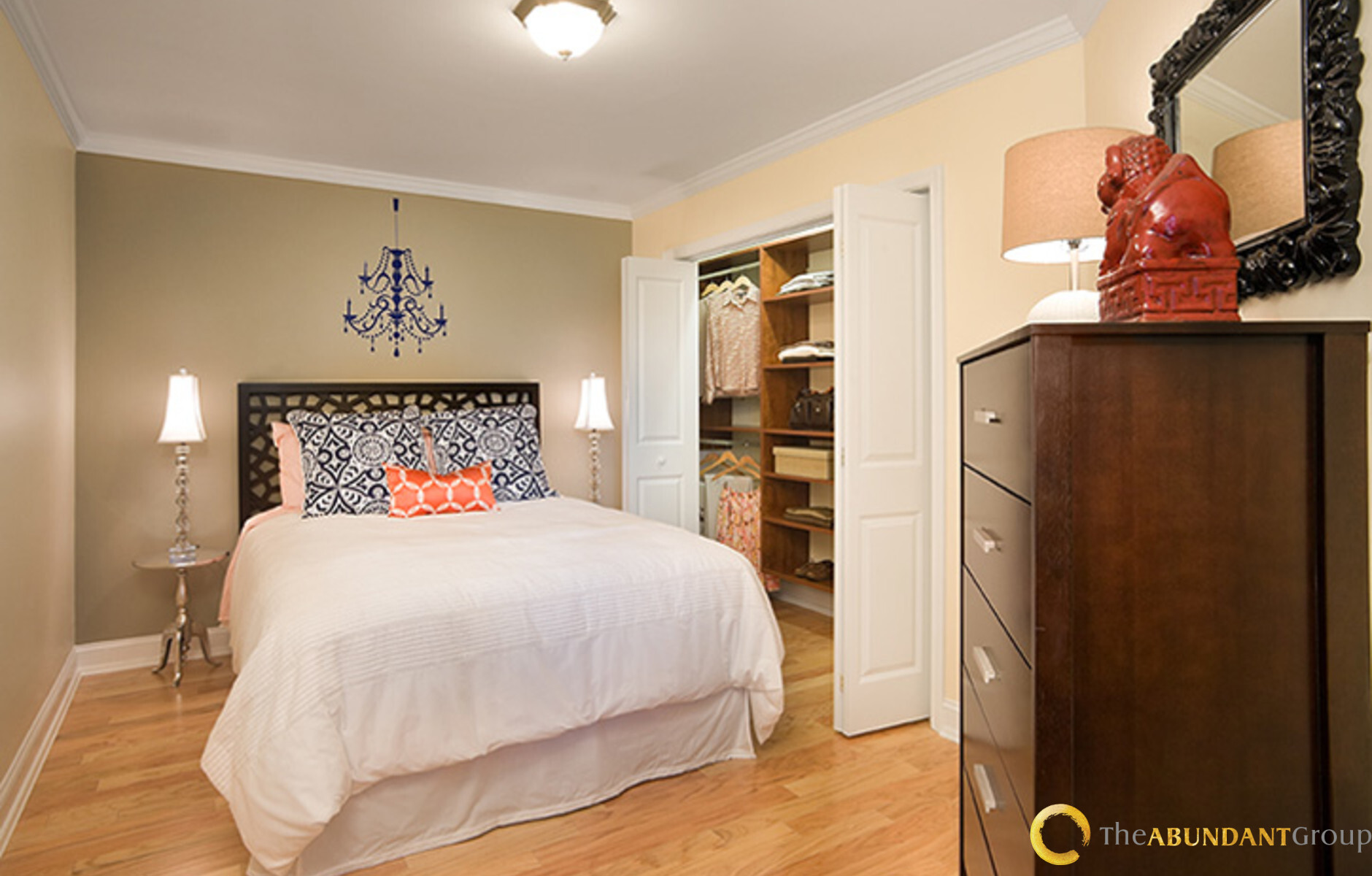 20 Chapel St, Longwood