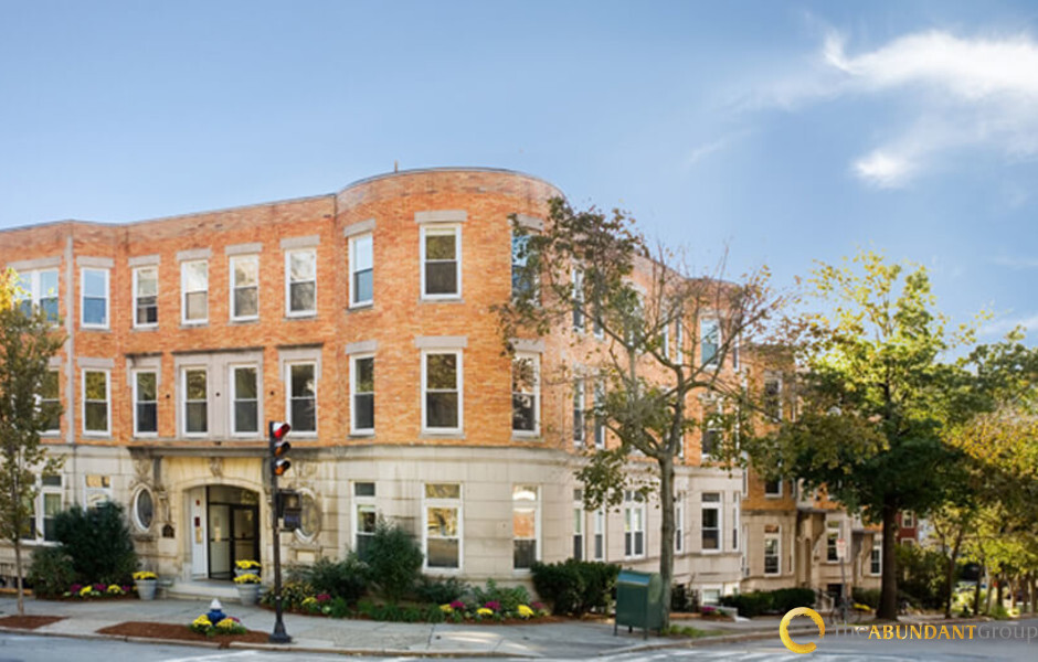 1443 Beacon St, Coolidge Corner