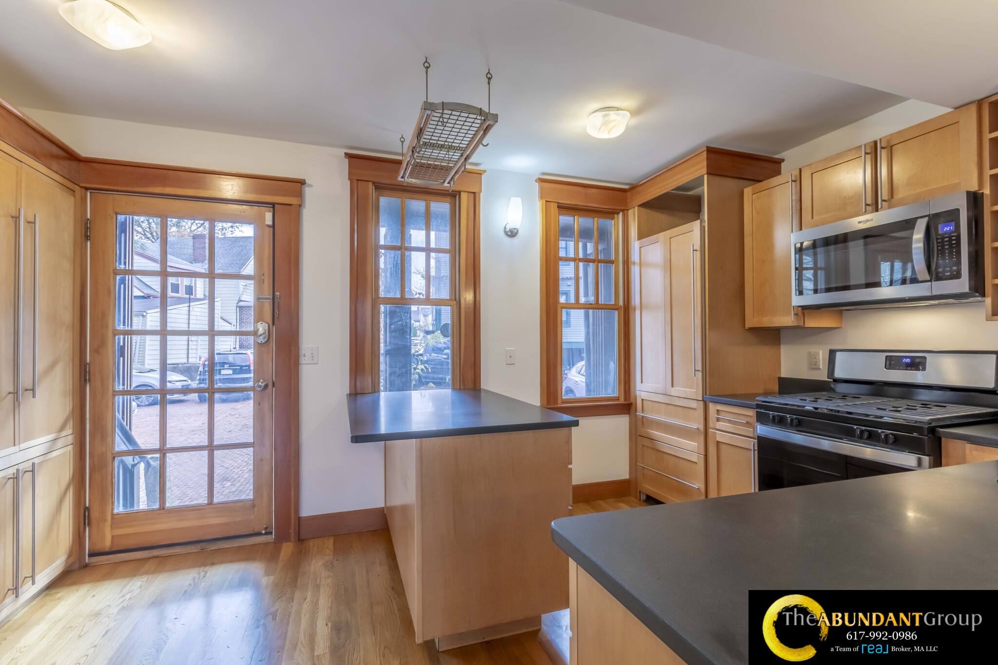245 River St, Cambridgeport