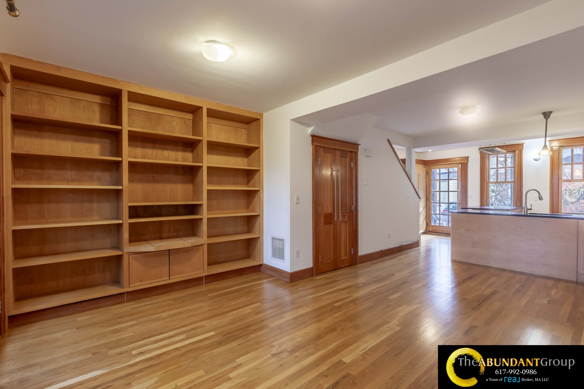 245 River St, Cambridgeport