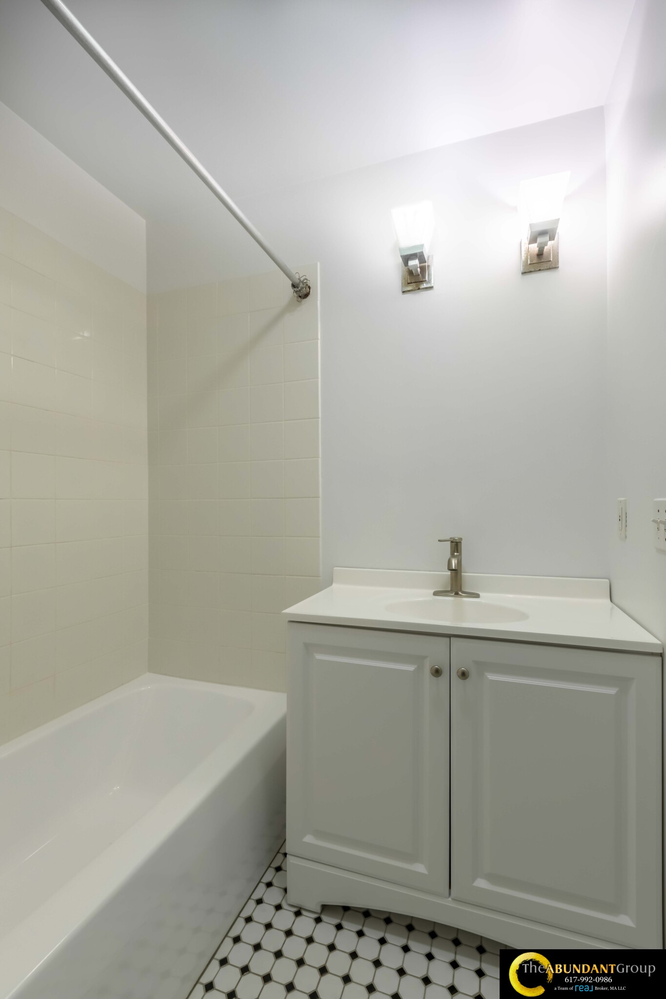 245 River St, Cambridgeport