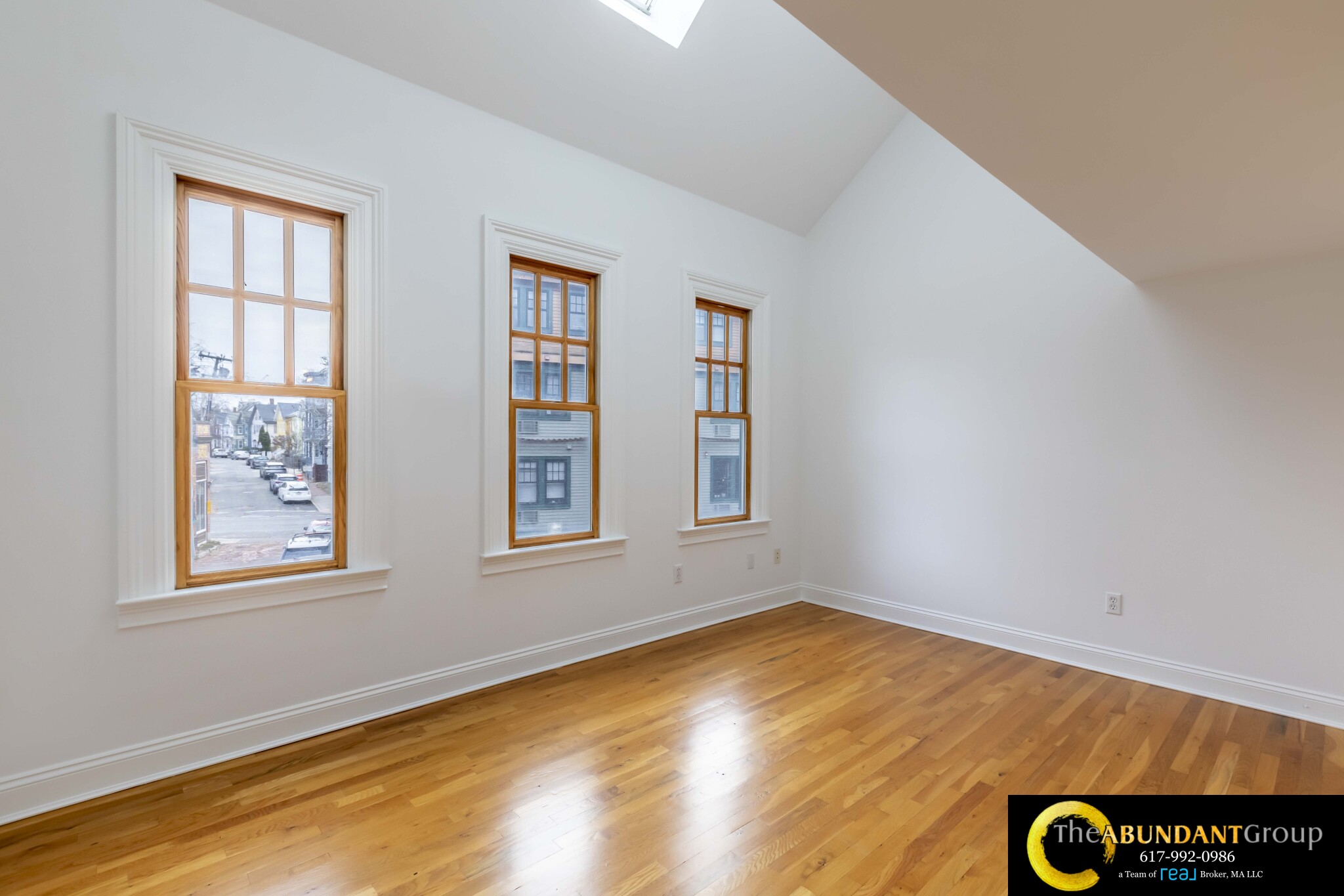 245 River St, Cambridgeport